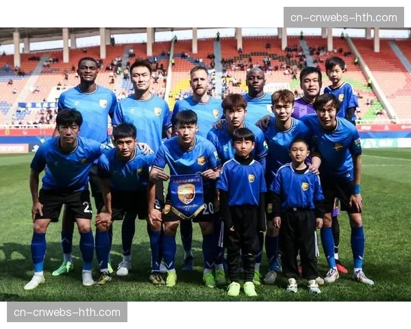 浙江队1-0小胜南通支云，弗兰克攻入赛季首球，穆谢奎中柱